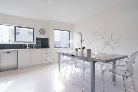 Marina Beach - ACT Tourism 8