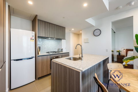 WOW Apartment On Lonsdale - ACT Tourism 10