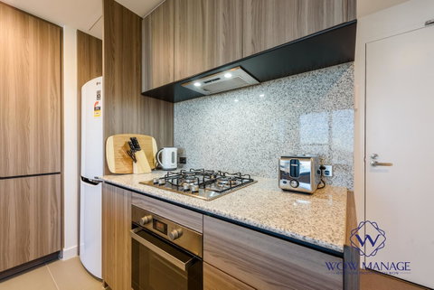 WOW Apartment On Lonsdale - ACT Tourism 9