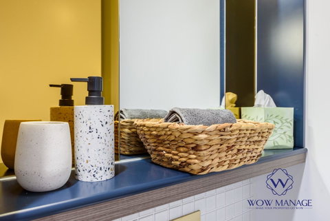 WOW Apartment On Lonsdale - ACT Tourism 8