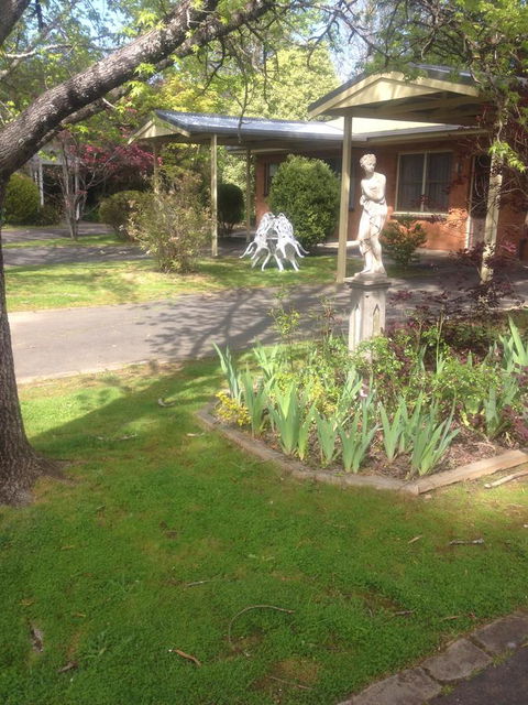 Viewhill Holiday Units - ACT Tourism 0