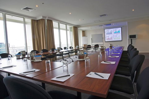 Clarion Suites Gateway - ACT Tourism 26