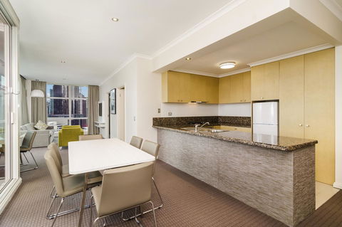 Clarion Suites Gateway - ACT Tourism 7