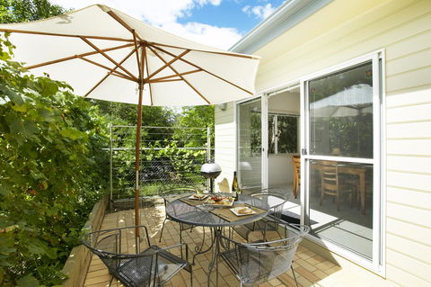 Luxury Abalina Cottages - ACT Tourism 38