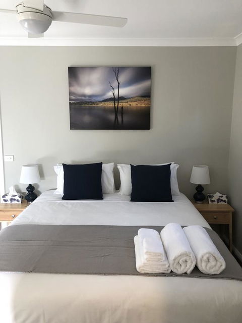 Luxury Abalina Cottages - ACT Tourism 26