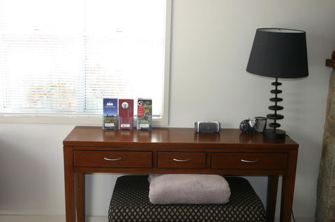 Luxury Abalina Cottages - ACT Tourism 1