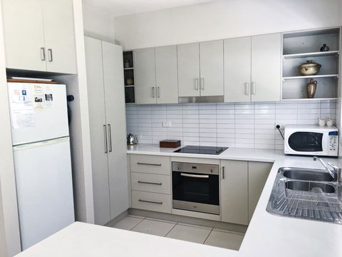 Luxury Abalina Cottages - ACT Tourism 35