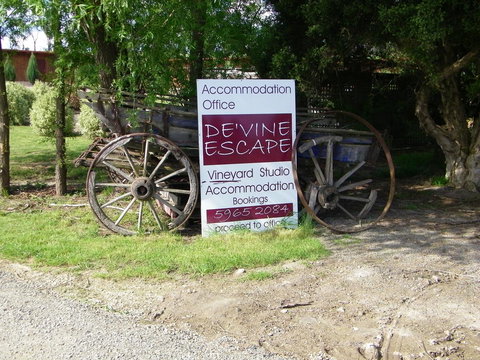 De\'Vine Escape - ACT Tourism 1