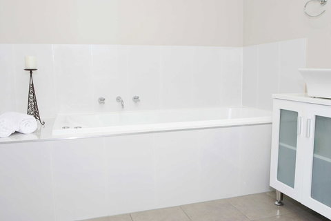 De\'Vine Escape - ACT Tourism 32