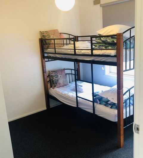 Kanasta Caravan Park - ACT Tourism 13