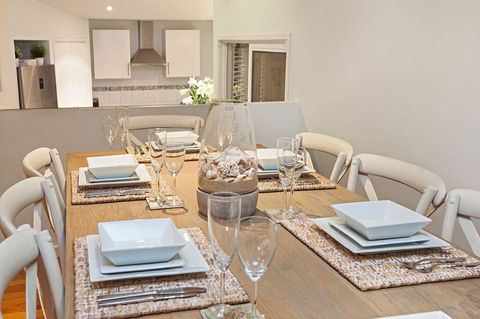 Peninsula Retreat - ACT Tourism 24