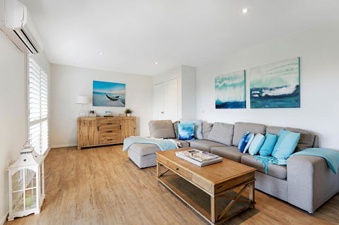 Peninsula Retreat - ACT Tourism 2