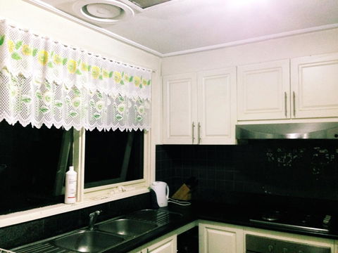 Doncaster Westfield Home Stay - ACT Tourism 10