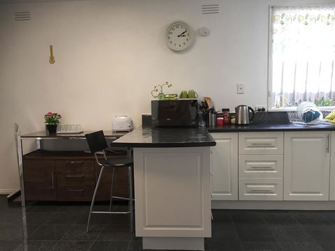 Doncaster Westfield Home Stay - ACT Tourism 39
