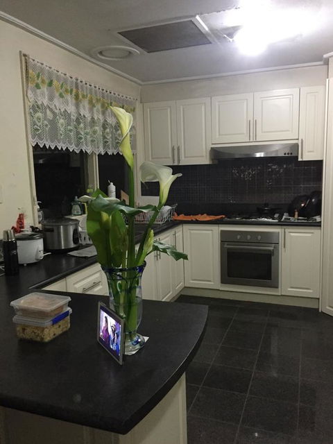 Doncaster Westfield Home Stay - ACT Tourism 11