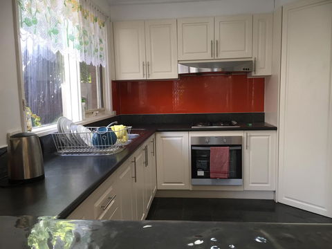 Doncaster Westfield Home Stay - ACT Tourism 38