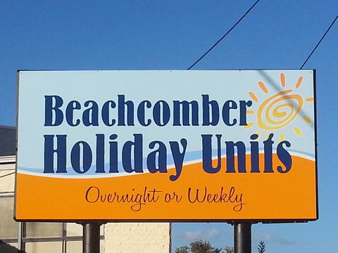 Beachcomber Holiday Units - ACT Tourism 0