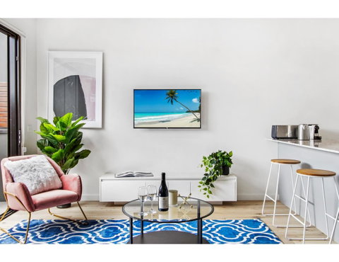 Boutique Apartment In Quiet, Sought-after Suburb - ACT Tourism 0