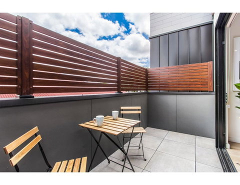 Boutique Apartment In Quiet, Sought-after Suburb - ACT Tourism 2