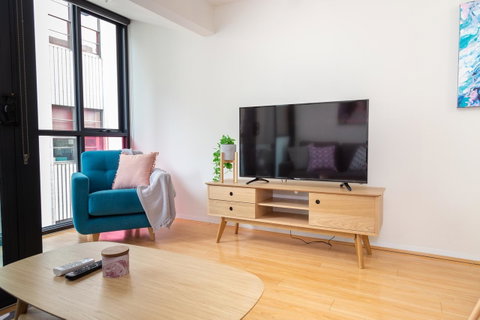 Canvas Suites On Russell Place - ACT Tourism 16