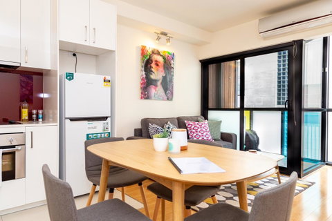 Canvas Suites On Russell Place - ACT Tourism 18