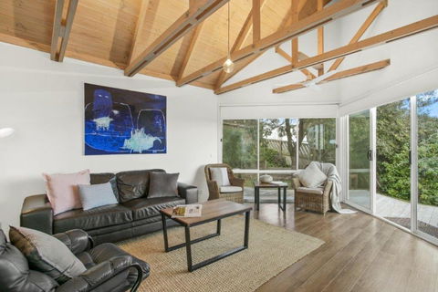 47 Baker Street - ACT Tourism 10