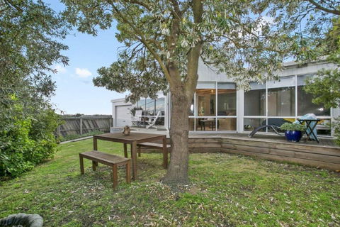47 Baker Street - ACT Tourism 24