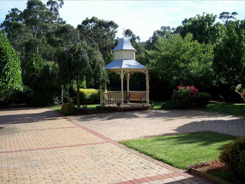 Nightcap At York On Lilydale - ACT Tourism 39