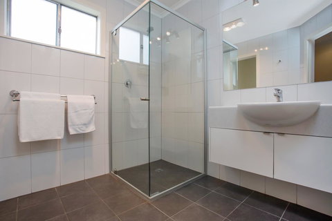 Hamilton Townhouse Motel - ACT Tourism 17