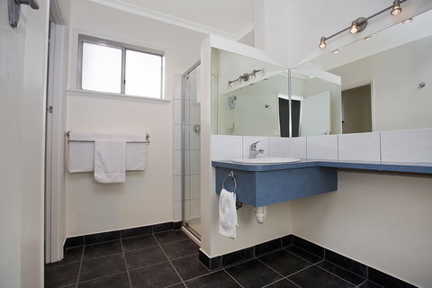 Hamilton Townhouse Motel - ACT Tourism 9