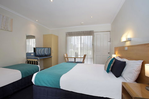 Hamilton Townhouse Motel - ACT Tourism 10