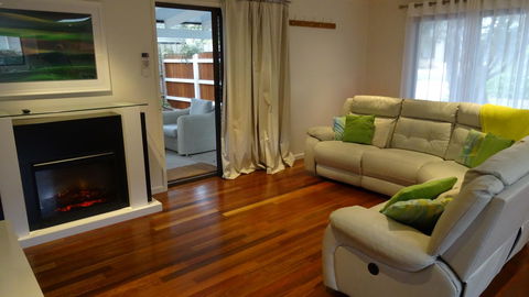 Cottage On Rye - ACT Tourism 7