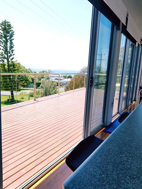Beach Retreat Apartment Marengo - ACT Tourism 14