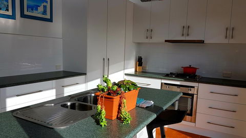 Beach Retreat Apartment Marengo - ACT Tourism 3