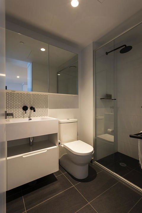 Ali & Hill Accommodation@lighthouse - ACT Tourism 1
