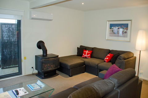 5 Whitecrest Great Ocean Road Resort - Ocean Views - ACT Tourism 17