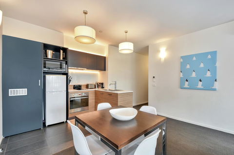 Vue Apartments Geelong - ACT Tourism 24