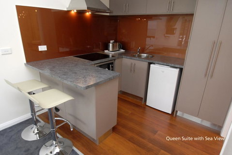 Seascape Accommodation - ACT Tourism 5