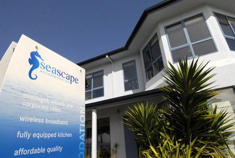 Seascape Accommodation - ACT Tourism 12