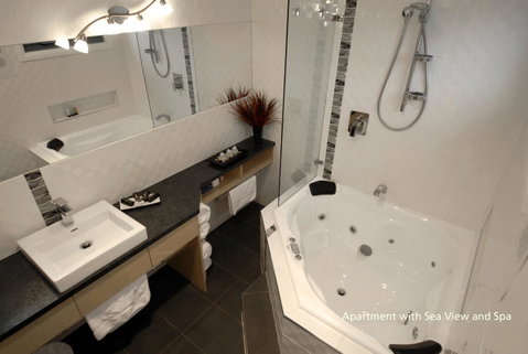 Seascape Accommodation - ACT Tourism 2