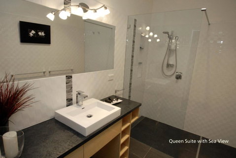 Seascape Accommodation - ACT Tourism 6