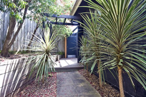 Lornebeach Apartments - ACT Tourism 39