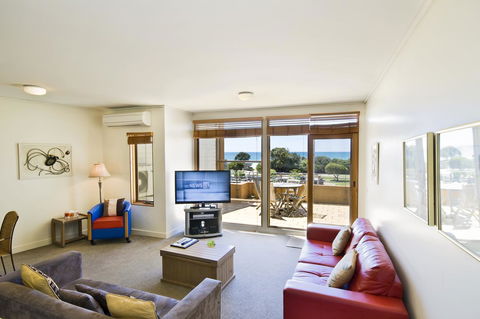 Lornebeach Apartments - ACT Tourism 16