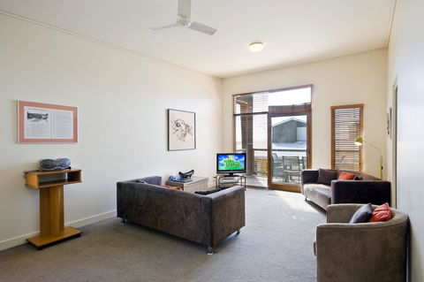 Lornebeach Apartments - ACT Tourism 44