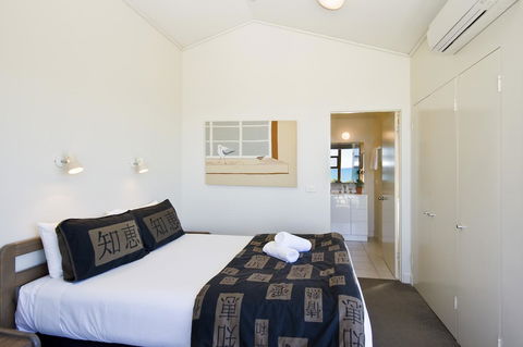Lornebeach Apartments - ACT Tourism 24