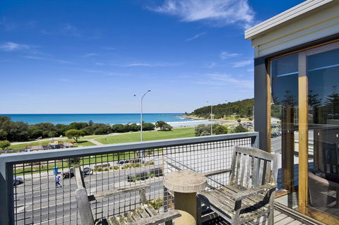 Lornebeach Apartments - ACT Tourism 11