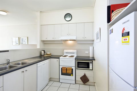 Lornebeach Apartments - ACT Tourism 34