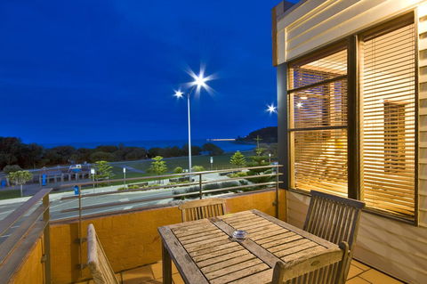 Lornebeach Apartments - ACT Tourism 2
