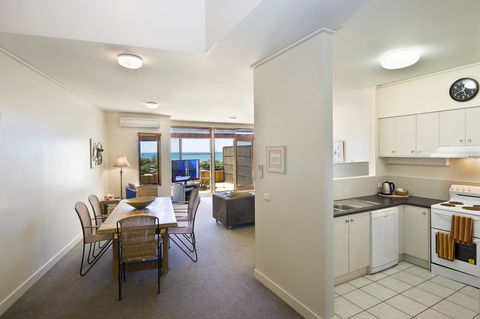 Lornebeach Apartments - ACT Tourism 38