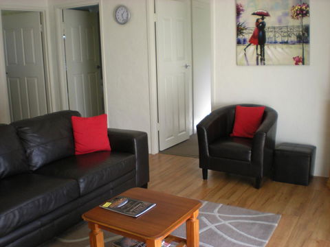 Willow Dene Holiday Apartments - ACT Tourism 10